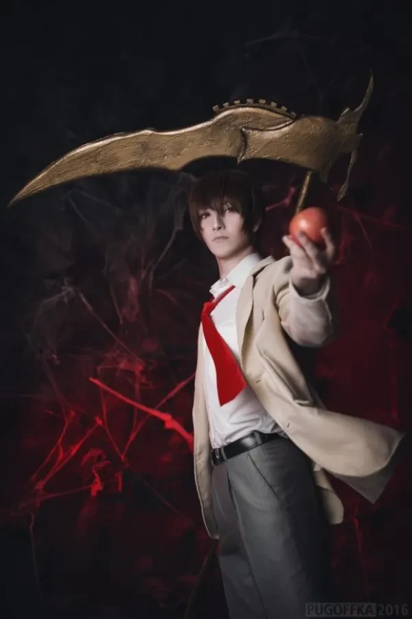 30 Light Yagami Cosplays That Are Out Of This World 