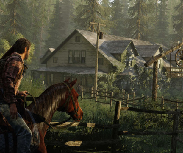 Joel, the protagonist of The Last of Us, rides a horse towards an abandoned house signposted as "Hidden Pines Corral" 